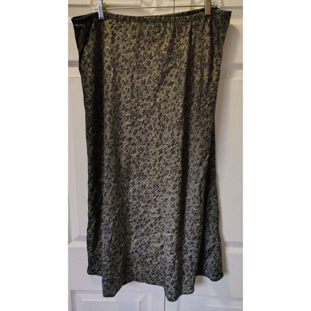 Time and Tru Olive Green Cheetah Print Satin Midi Skirt Slip Style Women's XL